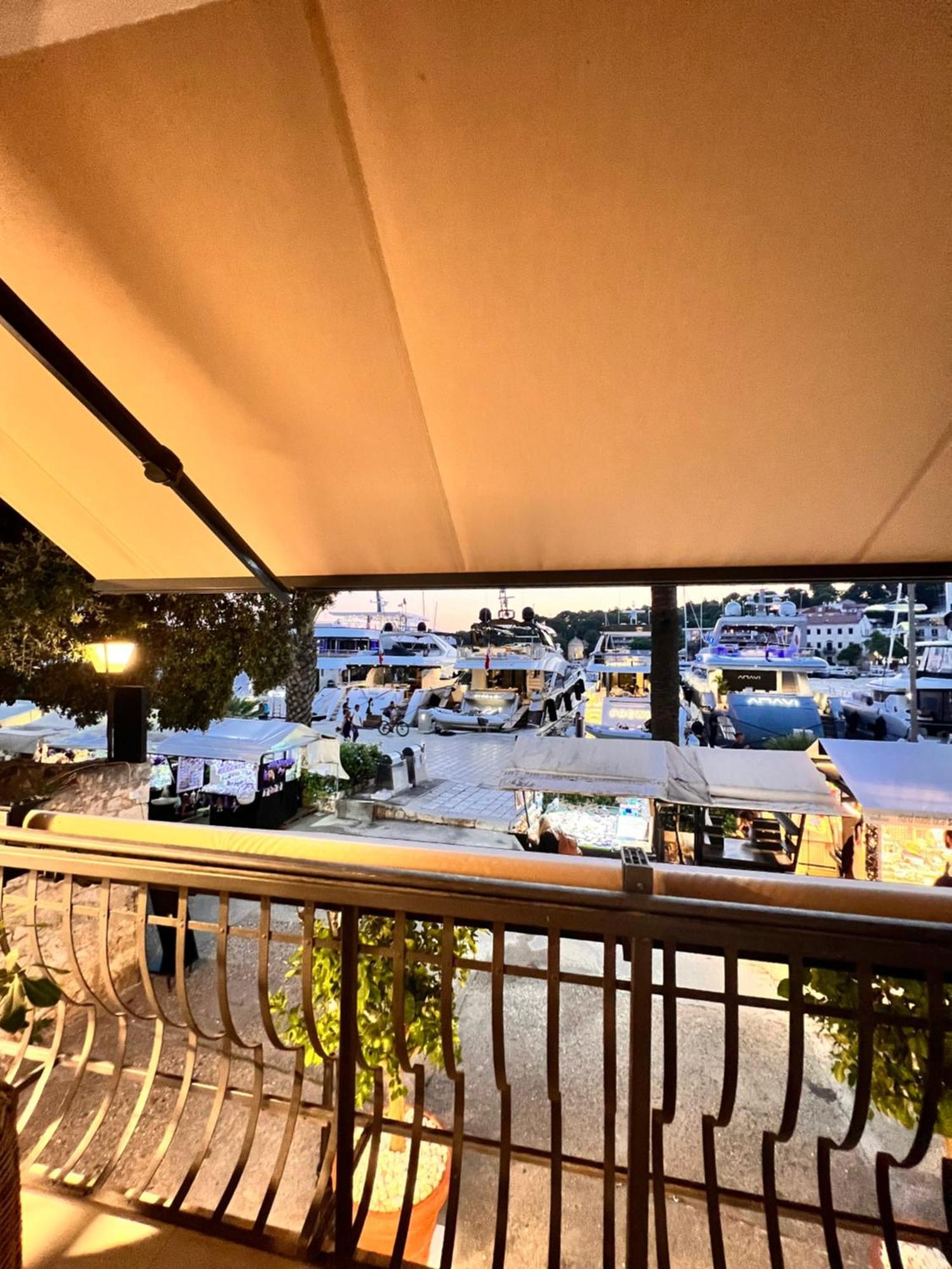 Riva Yacht Hvar Town Apartment Exterior photo
